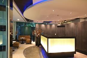 Amora NeoLuxe Hotel