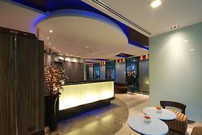 Amora NeoLuxe Hotel