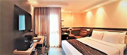 Amora NeoLuxe Hotel