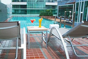 Amora NeoLuxe Hotel