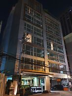 Amora NeoLuxe Hotel