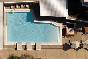 Apollo Apartments