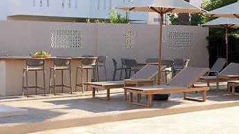 Apollo Apartments
