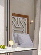 Apollo Apartments