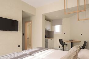 Apollo Apartments