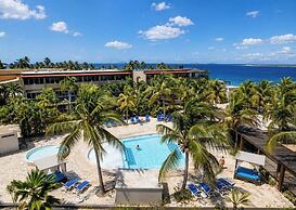 Eden Beach Resort