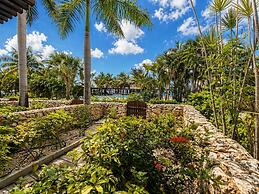 Eden Beach Resort