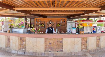 Club Reef Resort & Spa
