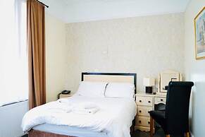Deincourt Hotel