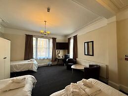 Deincourt Hotel