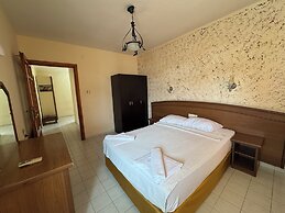 Elegant Baronessa Apart Hotel