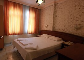 Elegant Baronessa Apart Hotel
