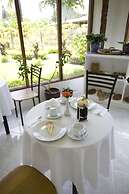 Madang Lodge Hotel