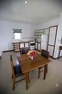 Madang Lodge Hotel