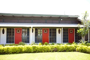 Madang Lodge Hotel