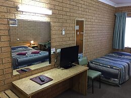 Three Ways Motel