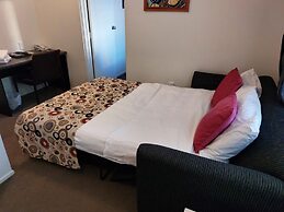 Eden Park Motel