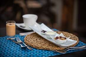 Pondoro Game Lodge  - Open to Kruger Park