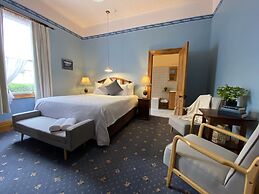 Hanlon Guest House