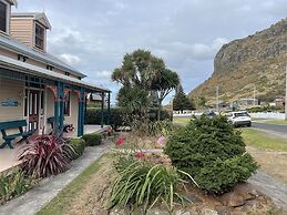 Hanlon Guest House