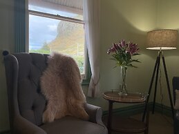Hanlon Guest House