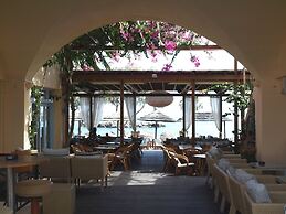 Levante Beach Hotel