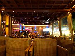Levante Beach Hotel