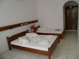 Levante Beach Hotel