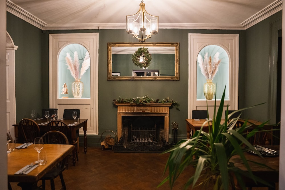 The George Inn