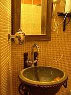 Mythos Guesthouse