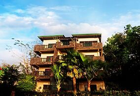 MC Mountain Home Apartelle