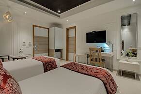 Iris Park Hotel