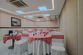 Iris Park Hotel