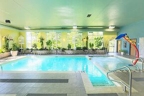 Days Inn by Wyndham Levis
