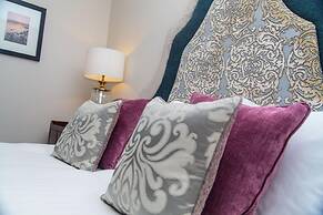 Peak Edge Hotel