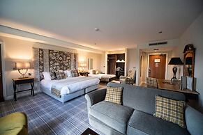 Peak Edge Hotel