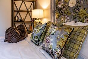 Peak Edge Hotel