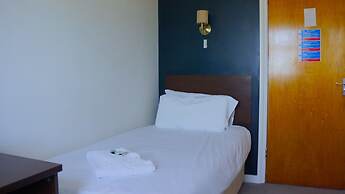 OYO Oban Hotel