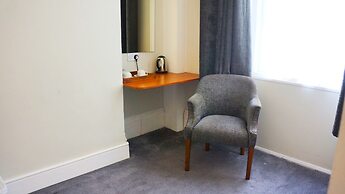 OYO Oban Hotel