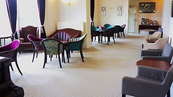 OYO Oban Hotel