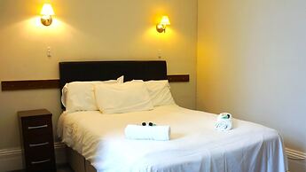 OYO Oban Hotel