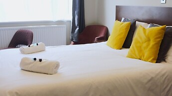 OYO Oban Hotel