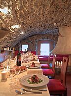 La Brace Hotel & Restaurant