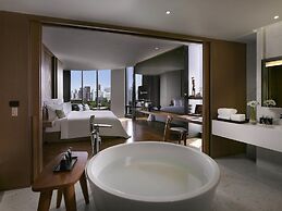 SO/ Bangkok