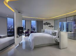 SO/ Bangkok