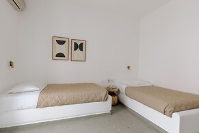 Pnoi Hotel