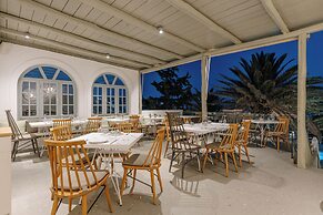Pnoi Hotel
