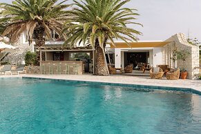 Pnoi Hotel