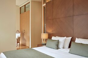 Avra City Boutique Hotel