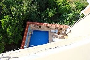 Bacchus Pension
